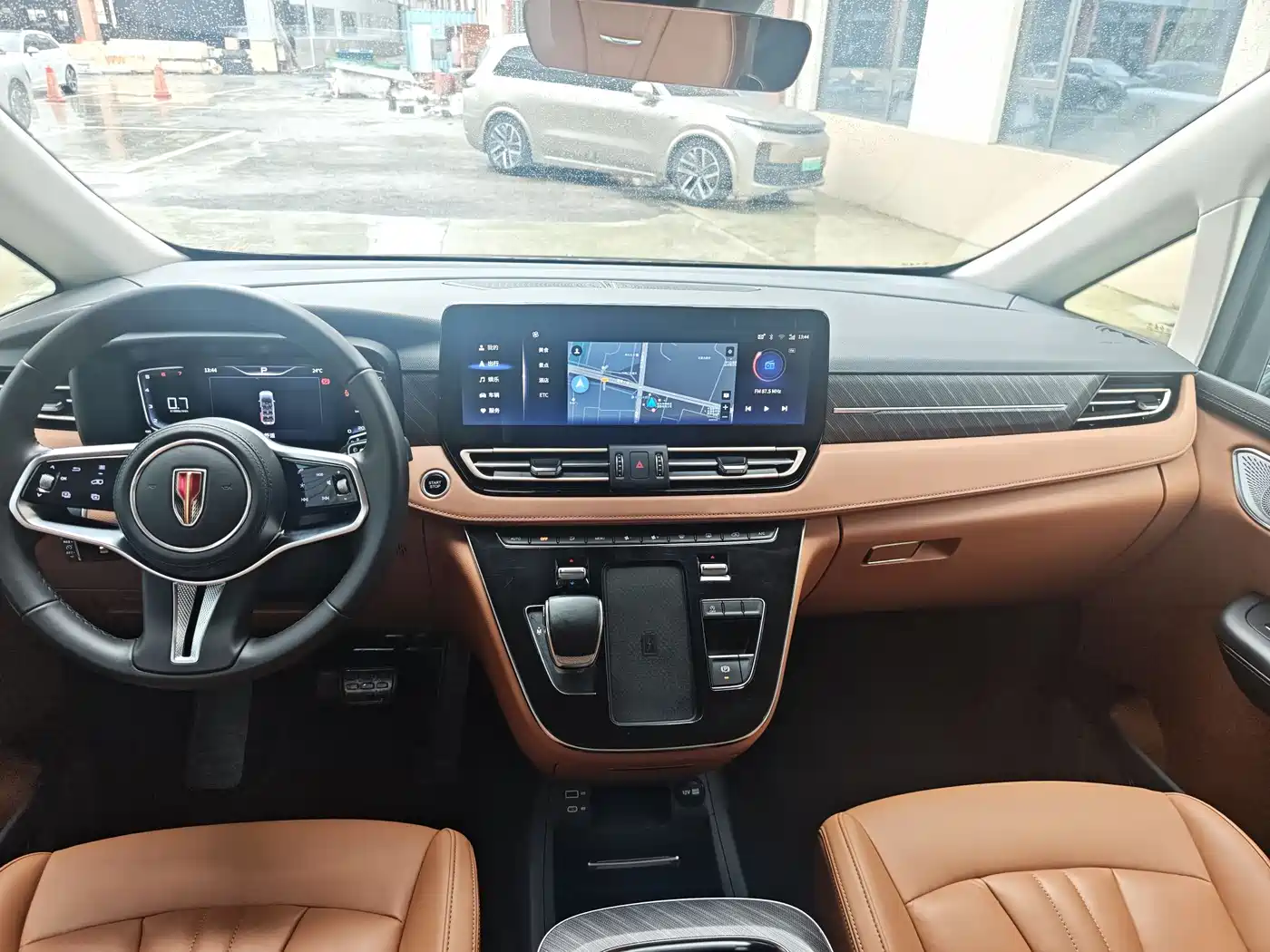 Hongqi HQ9 2023 2023 2.0T Smart Connect Flag Rhyme Edition