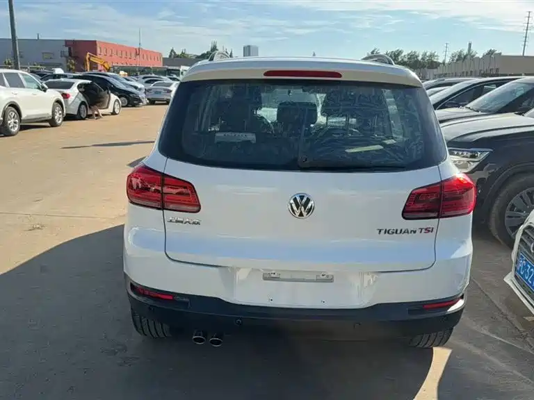 Volkswagen Tiguan 2013 1.8TSI Automatic 4WD Comfort Edition фото 6