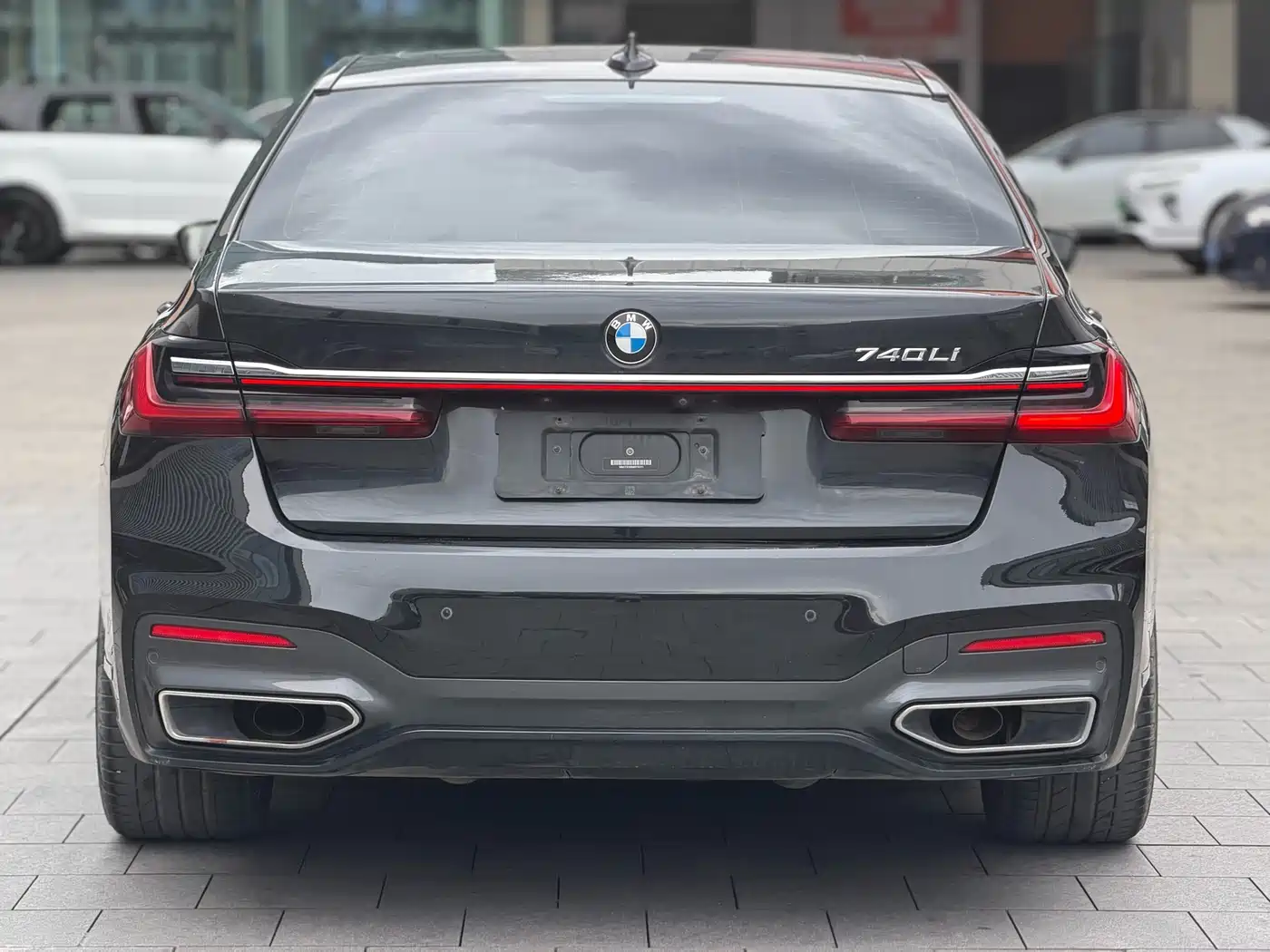 BMW 7 Series 2021 Model 740Li Leading Luxury Package фото 4