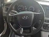 Photo 15 - Hyundai Sonata