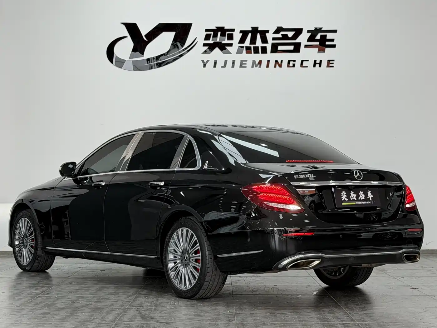 Mercedes-Benz E-Class 2020 E 300 L Luxury Model фото 10