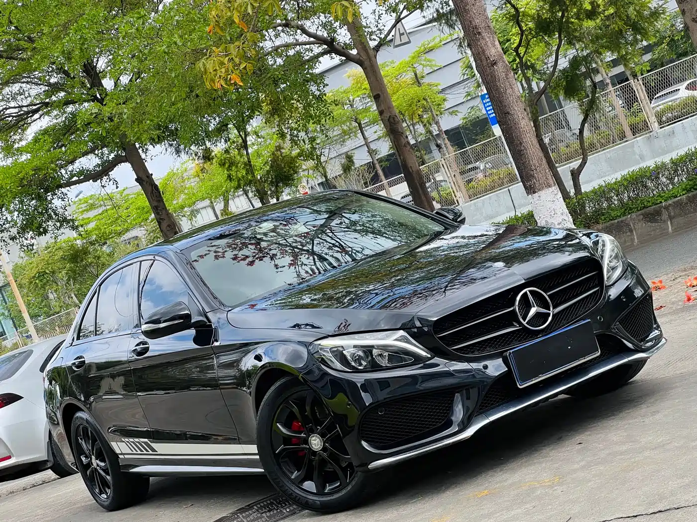Mercedes-Benz C-Class 2015 C 200 L Sport фото 4