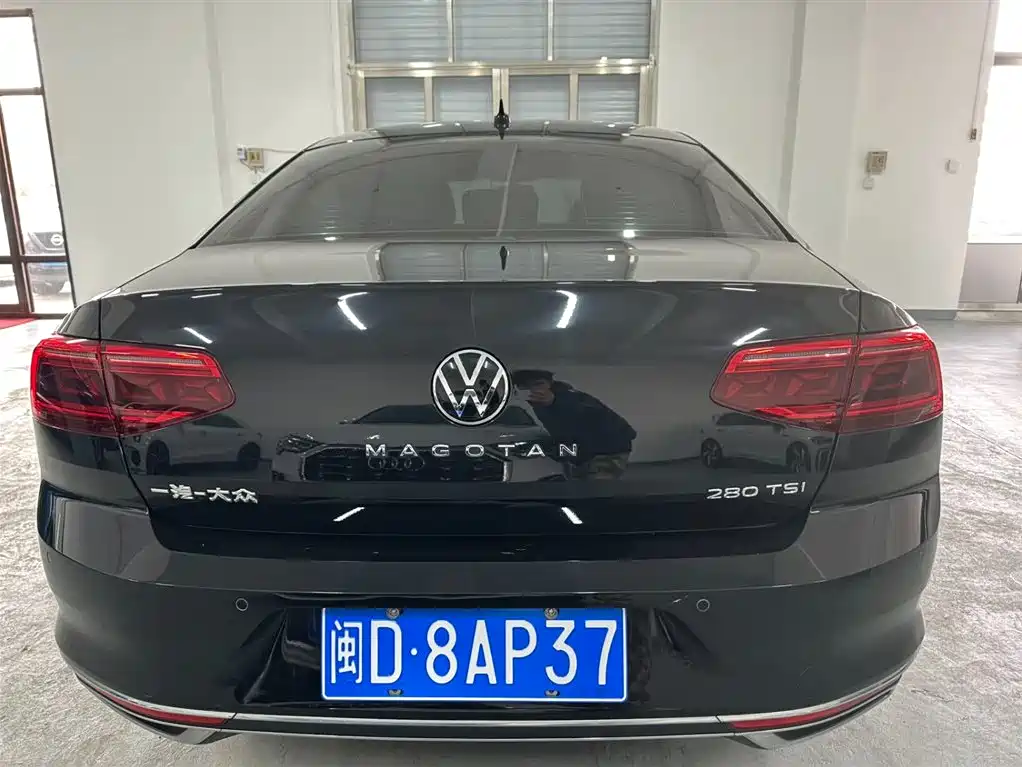 Volkswagen Magotan 2020 280TSI DSG Leading фото 5