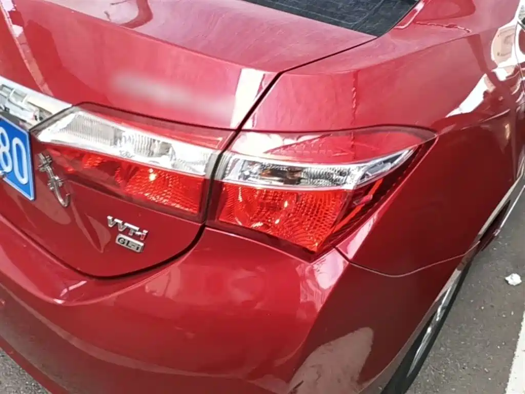 Toyota Corolla 2014 1.6L CVT GL-i фото 8