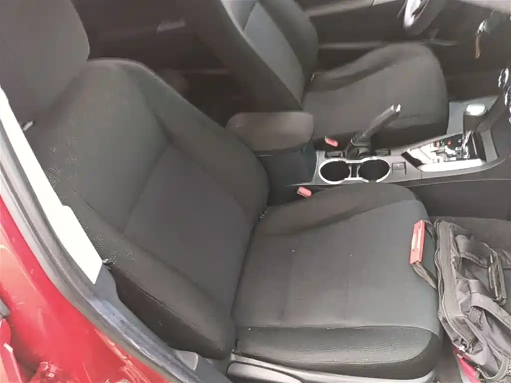 Toyota Corolla 2014 1.6L CVT GL-i фото 25