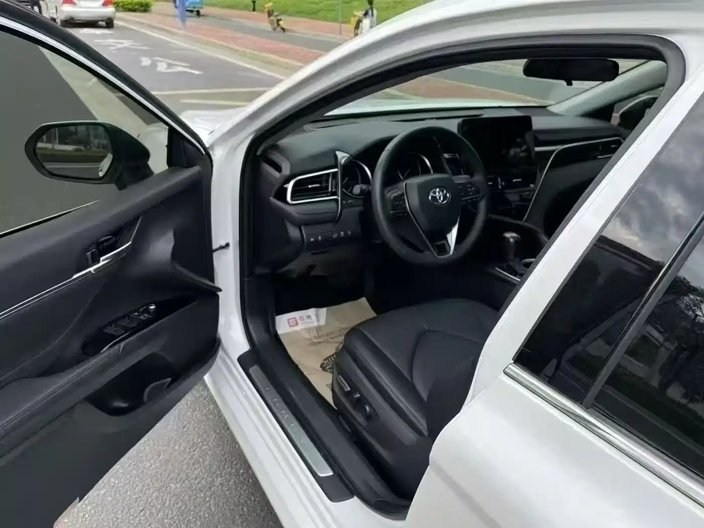 Toyota Camry 2021 2.0G Luxury Edition фото 5