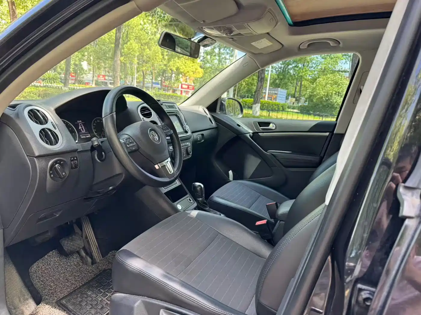 Volkswagen Tiguan 2015 1.8TSI Auto 4WD Style Vision Edition фото 3