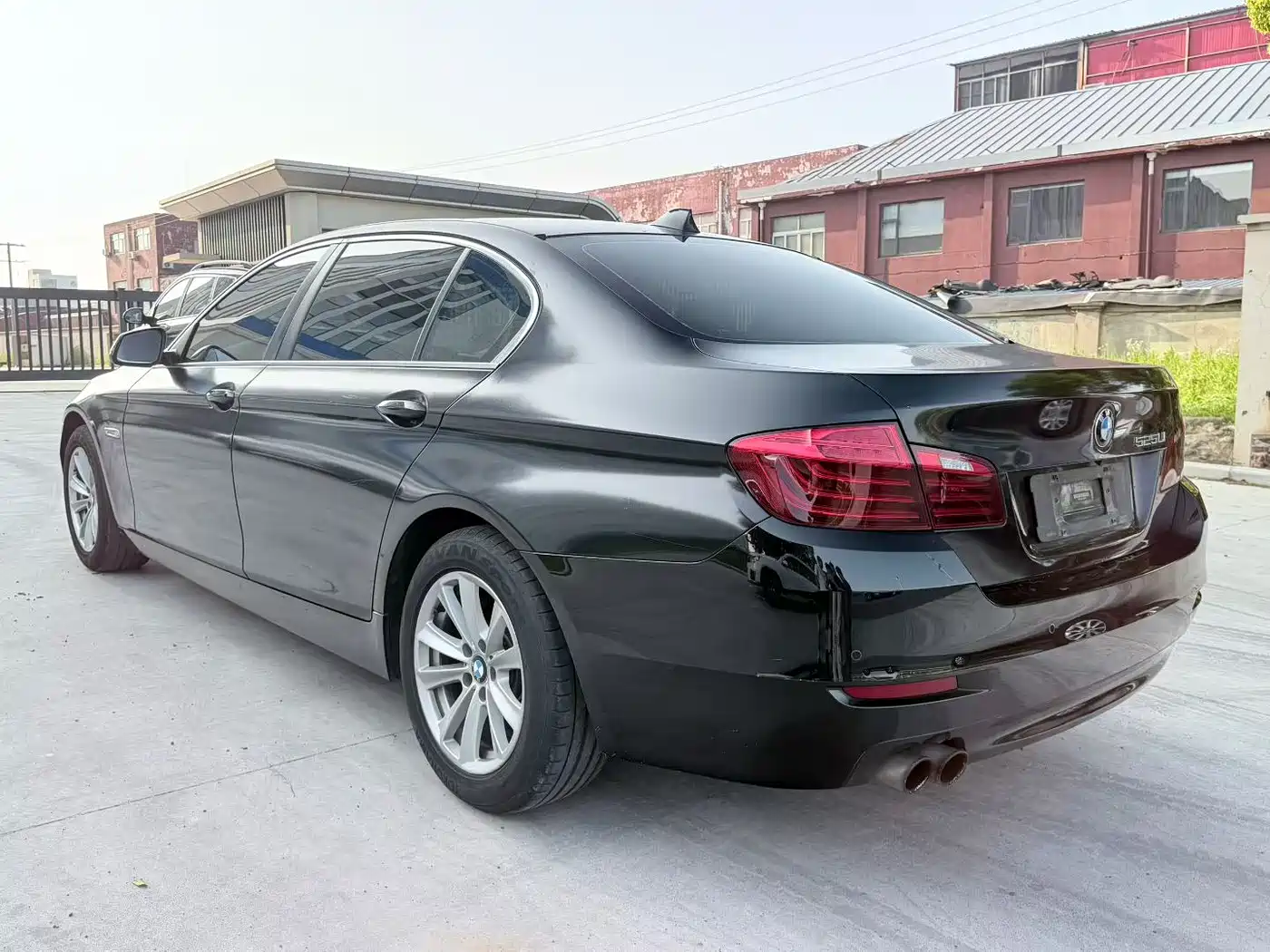 BMW 5 Series 2014 520Li Elegance фото 7