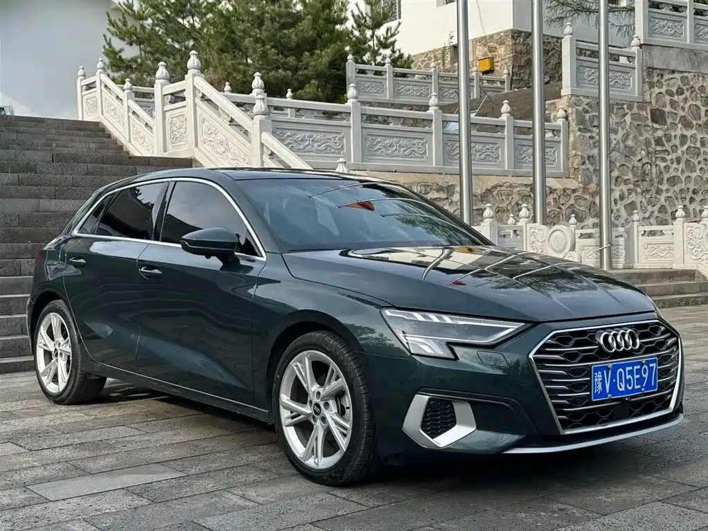 Audi A3 2022 Sportback 35 TFSI Style Elegance фото 3