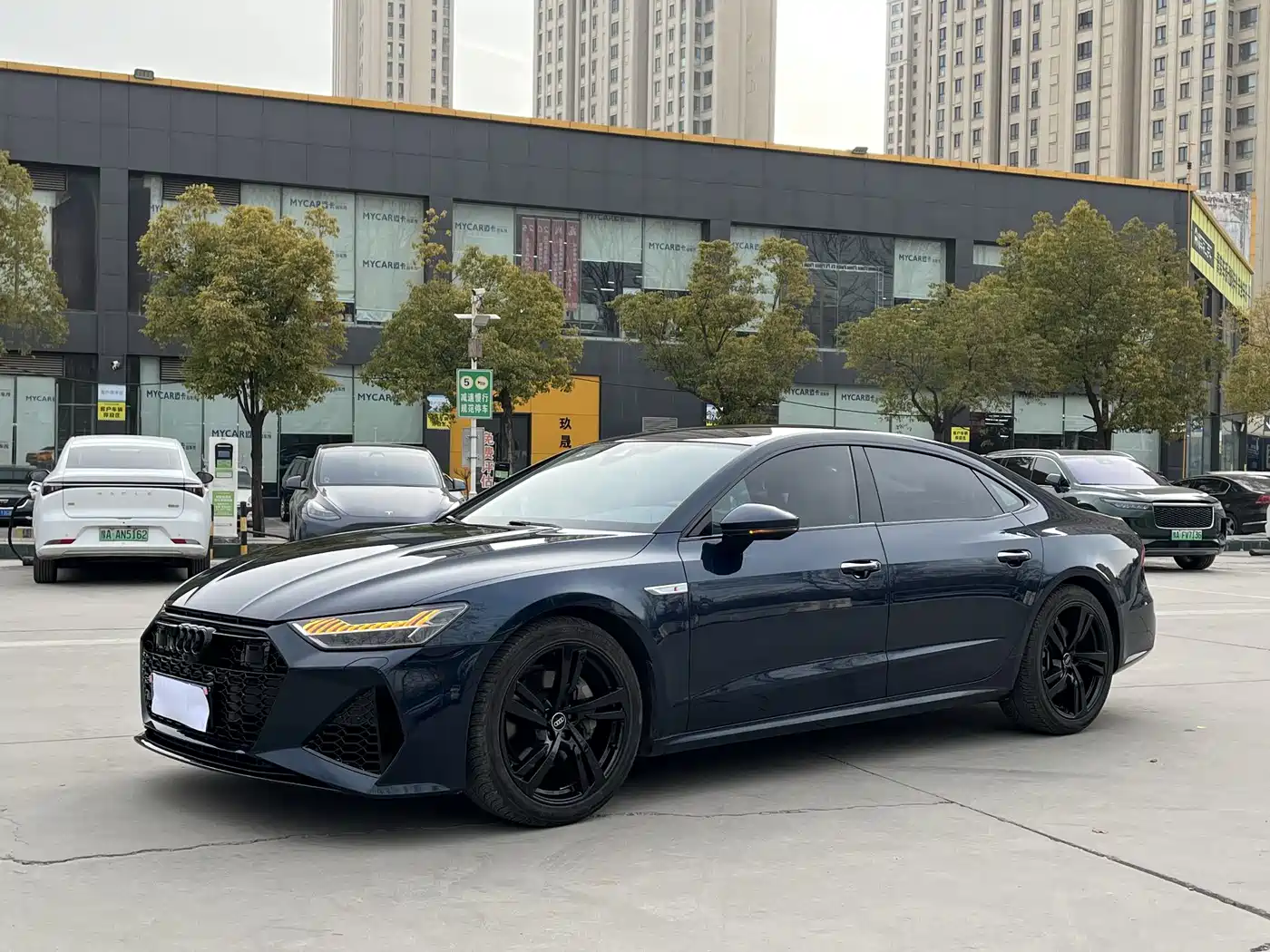 Audi A7L 2022 45 TFSI S-line Future Dream Edition фото 2