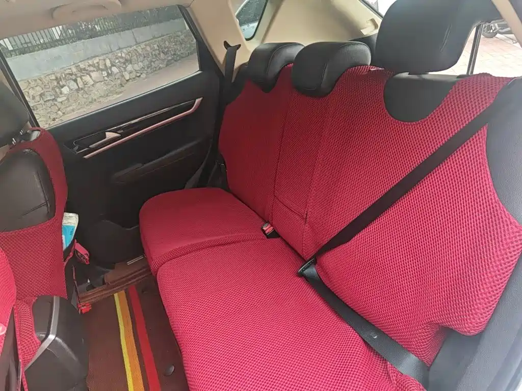 Dongfeng Aeolus Dongfeng Fengshen AX7 2015 2015 2.0L Manual Zhiyi Edition