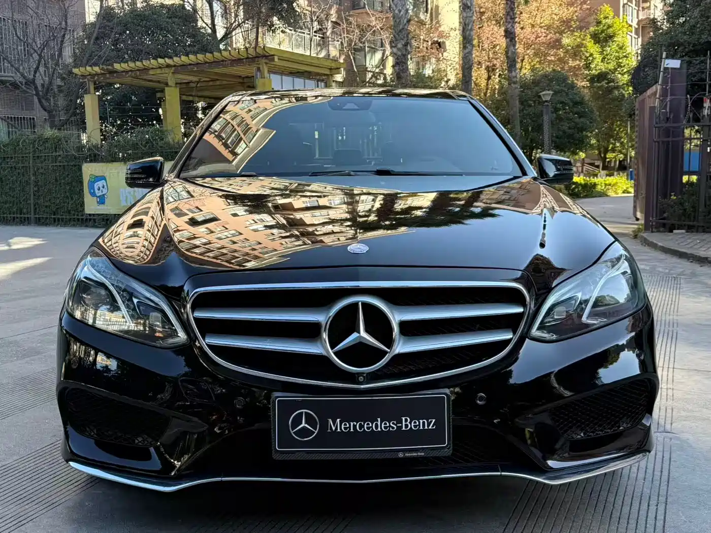 Mercedes-Benz E-Class 2015 E 320 L Luxury 4MATIC фото 3
