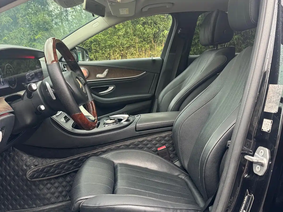 Mercedes-Benz E-Class 2016 E 300 L Fashion Type фото 4