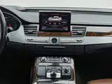 Photo 12 - Audi A8