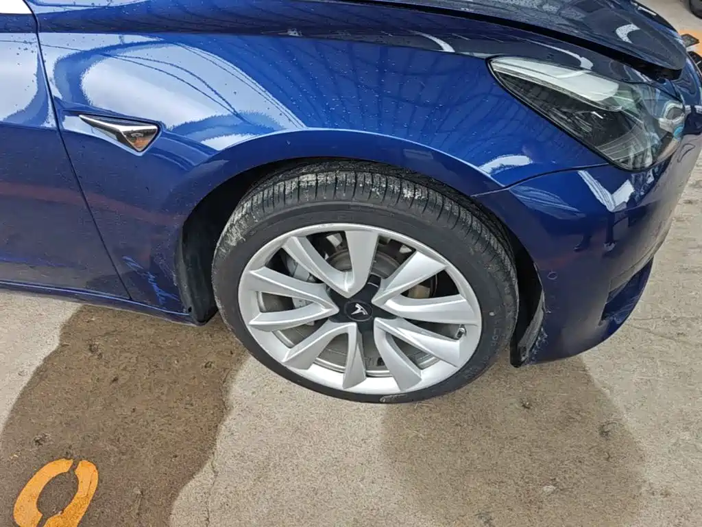 Фото 23 - Tesla Model 3