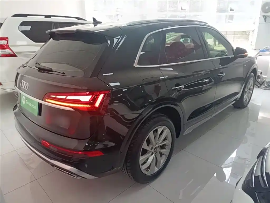 Audi Q5L 2022 40T Luxury Dynamic фото 7