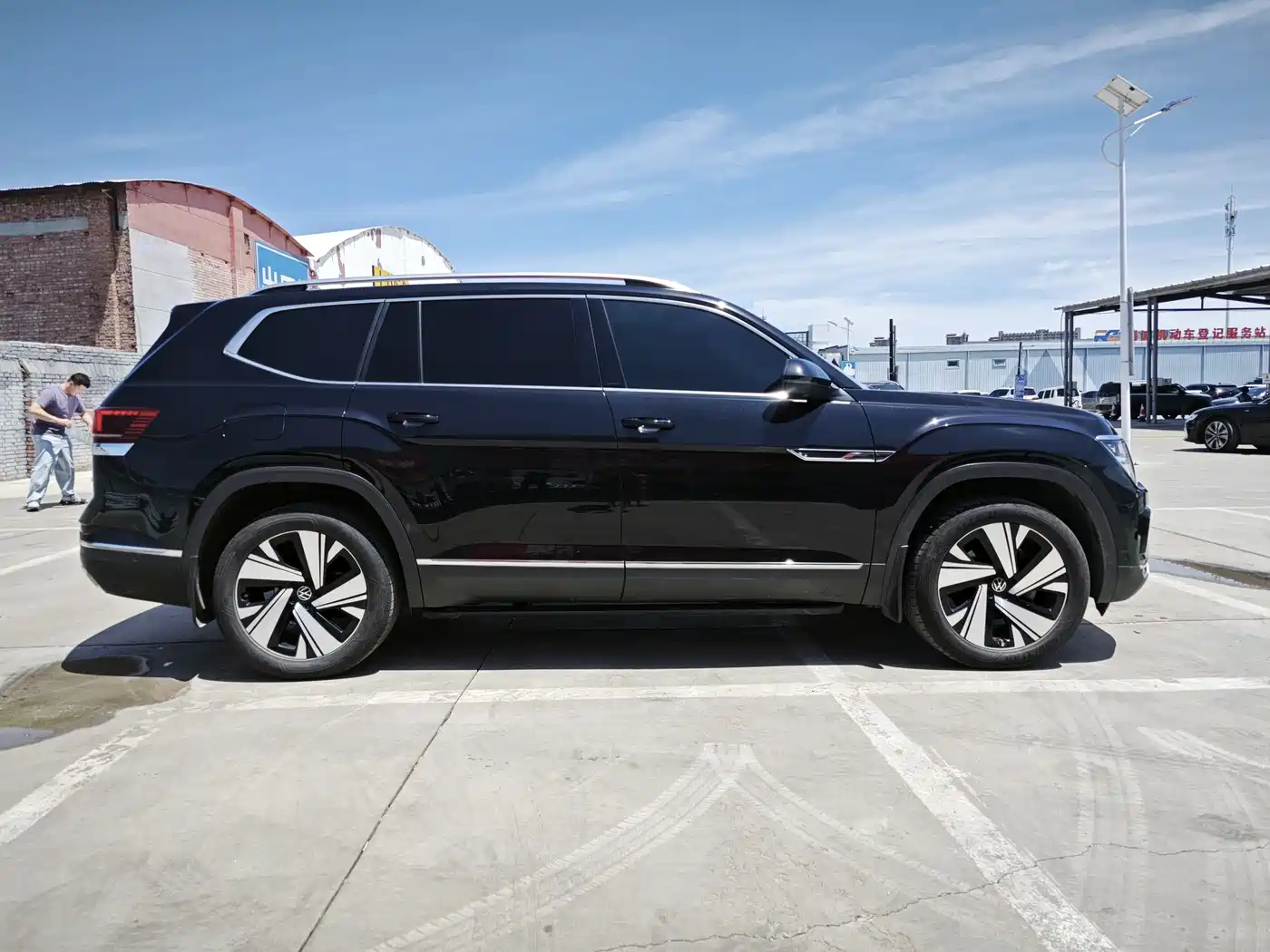 Volkswagen Teramont 2024 380TSI 4WD Prestige Luxury Edition фото 4