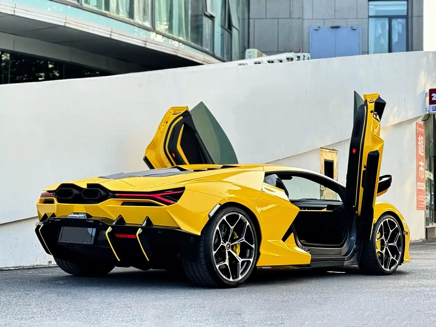 Lamborghini Revuelto 2025 2023 6.5L PHEV Standard