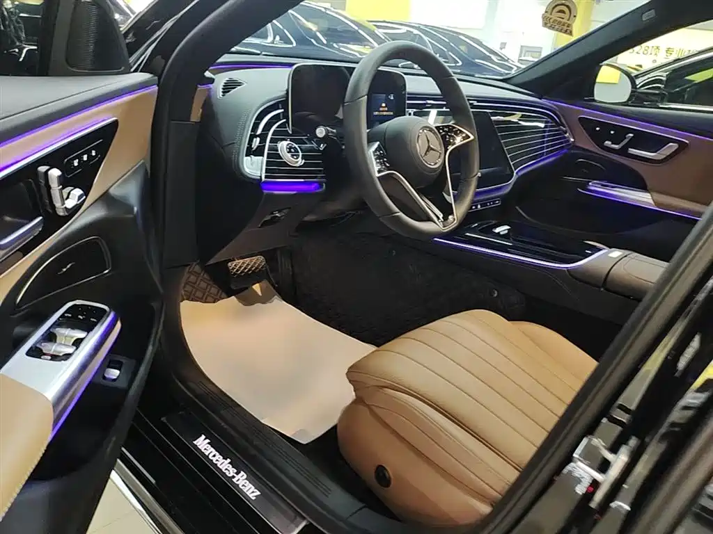 Mercedes-Benz E-Class 2025 E 260 L фото 16