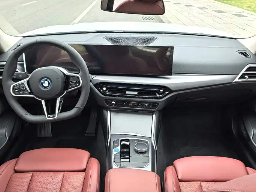 BMW i3 2025 eDrive 35 L фото 5
