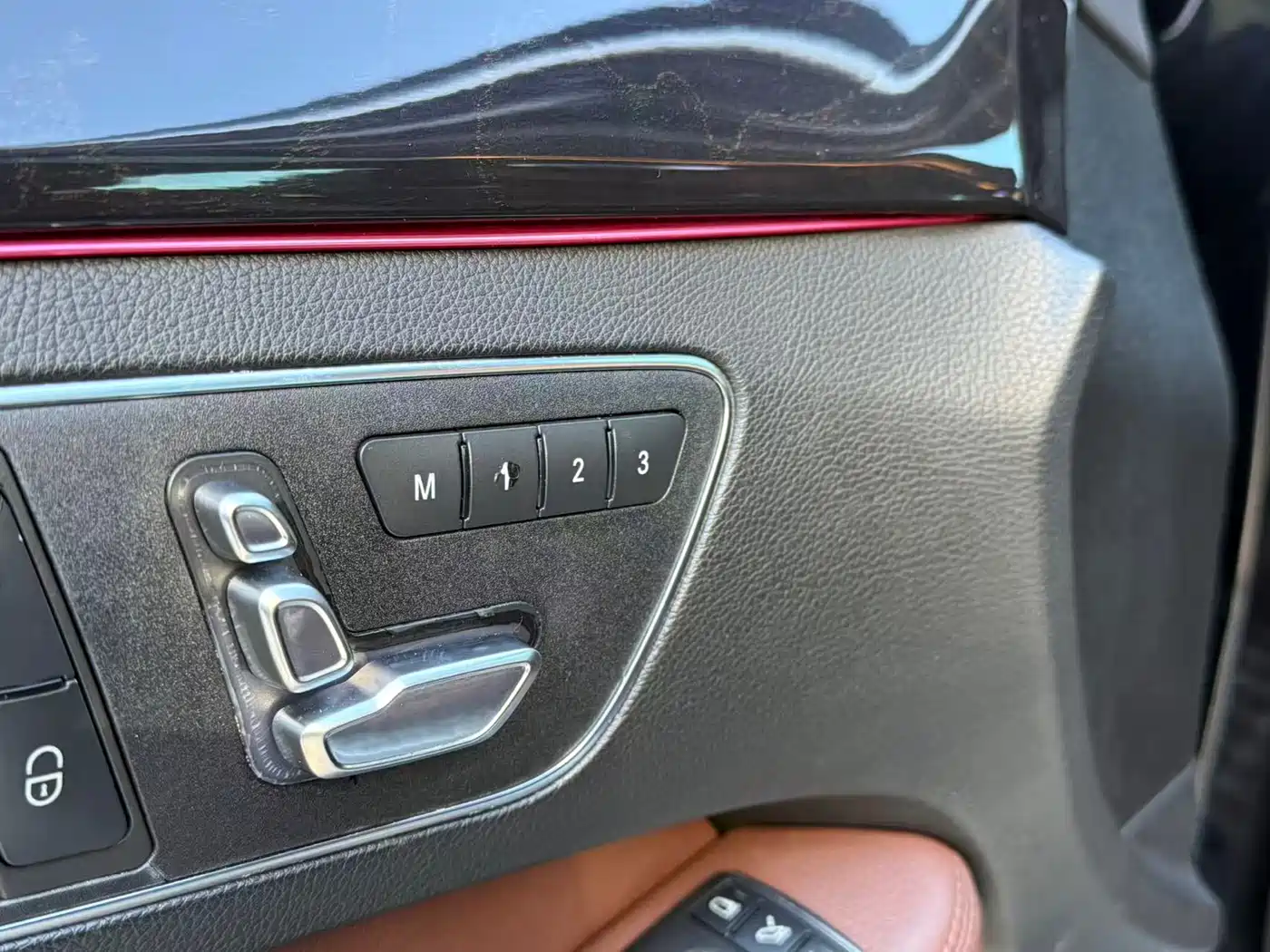Mercedes-Benz E-Class 2015 E 320 L Luxury 4MATIC фото 13