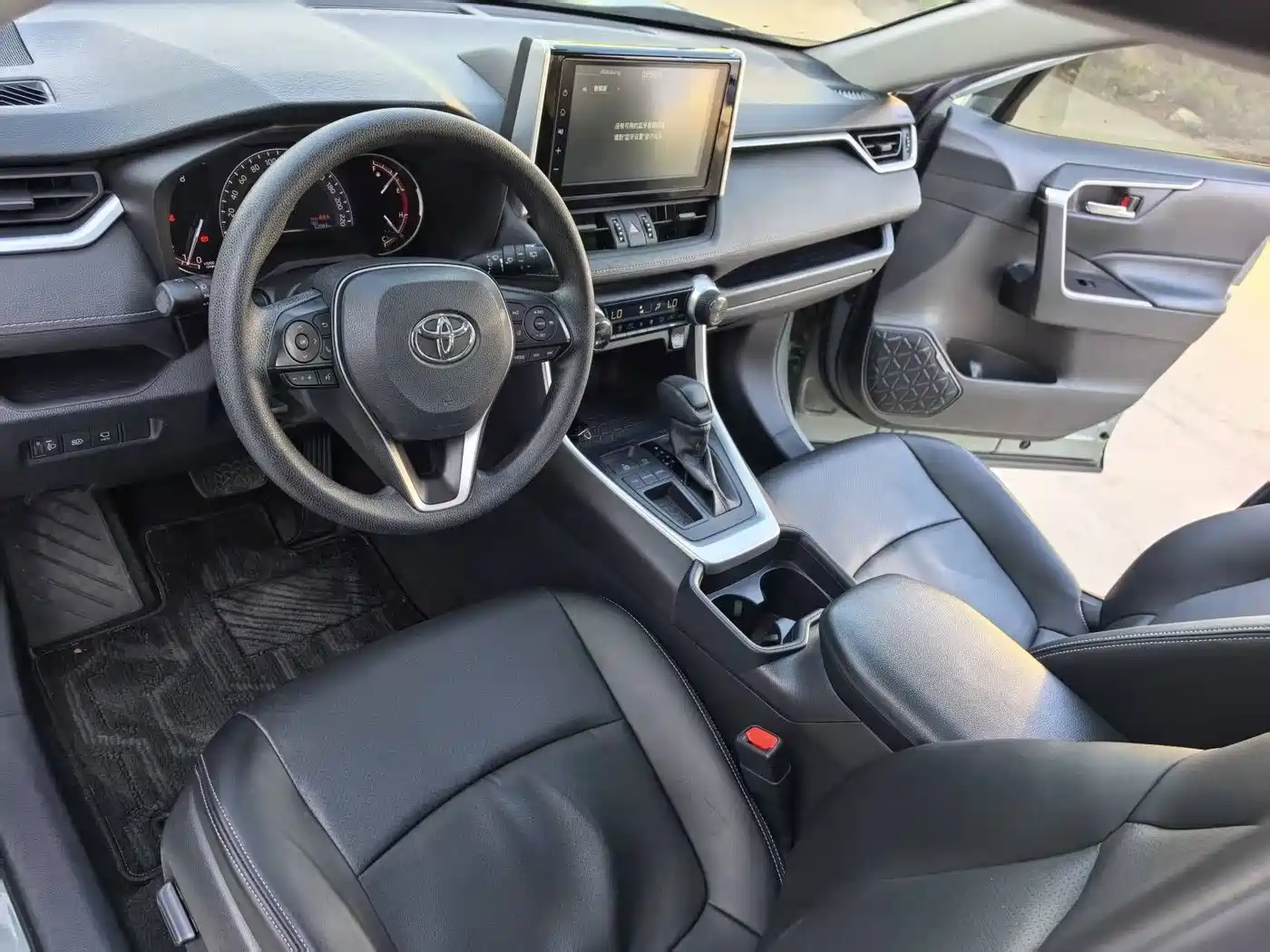 Toyota RAV4 Rongfang 2020 2.0L CVT 2WD Trend Edition фото 7