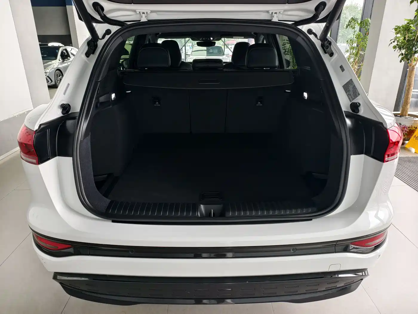 Audi Q6L e-tron 2025 Model Pioneer Edition фото 15