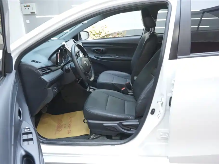 Toyota YARiS L Zhi Xiang 2020 1.5L CVT Leading Edition фото 14