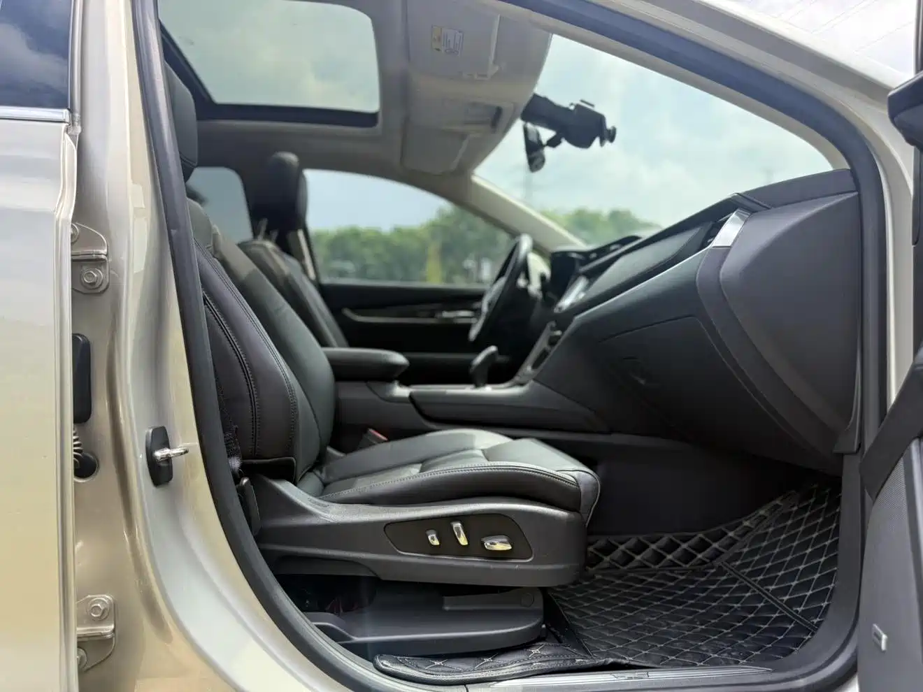Cadillac XT5 2016 28T AWD Luxury Model фото 16