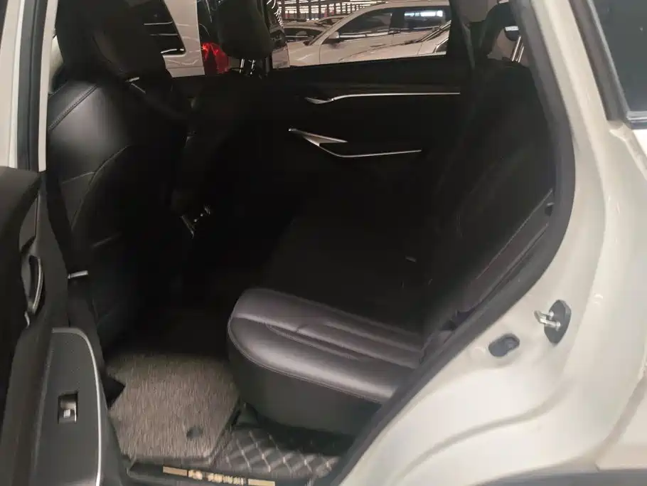 Фото 11 - Changan CS75 PLUS