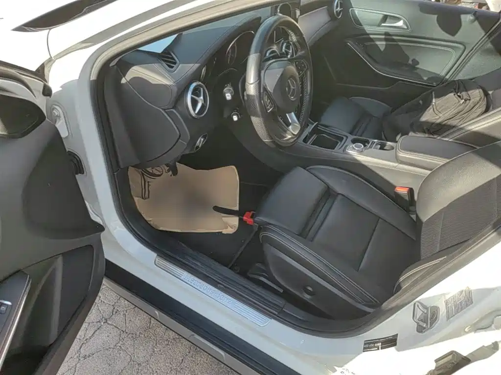 Mercedes-Benz GLA 2016 GLA 200 Fashion фото 16