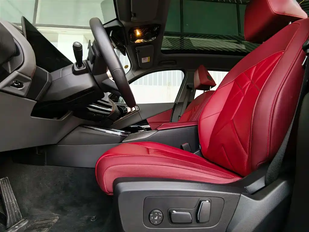 BMW X3 2025 xDrive30L Premium M Sport Package фото 16
