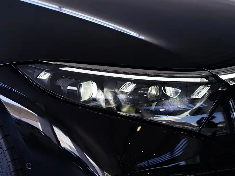 MERCEDES-BENZ EQS AMG