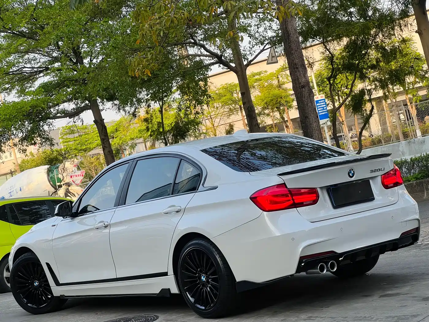 BMW 3 Series 2019 320Li M Sport Package фото 8