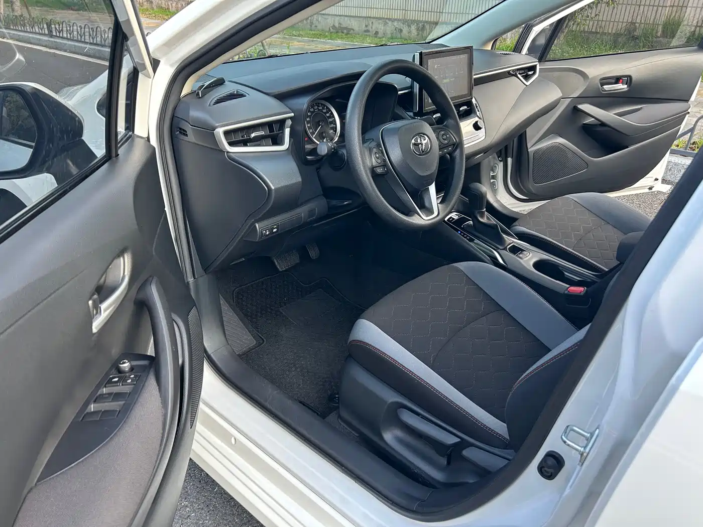 Toyota Corolla 2021 1.2T S-CVT Elite PLUS Edition фото 4
