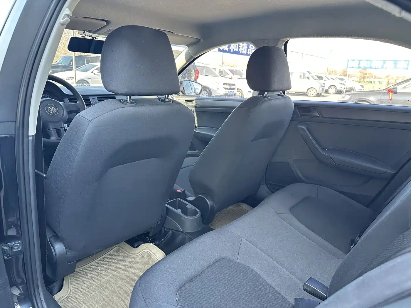 Volkswagen Santana 2013 1.4L Manual Trend Edition фото 6