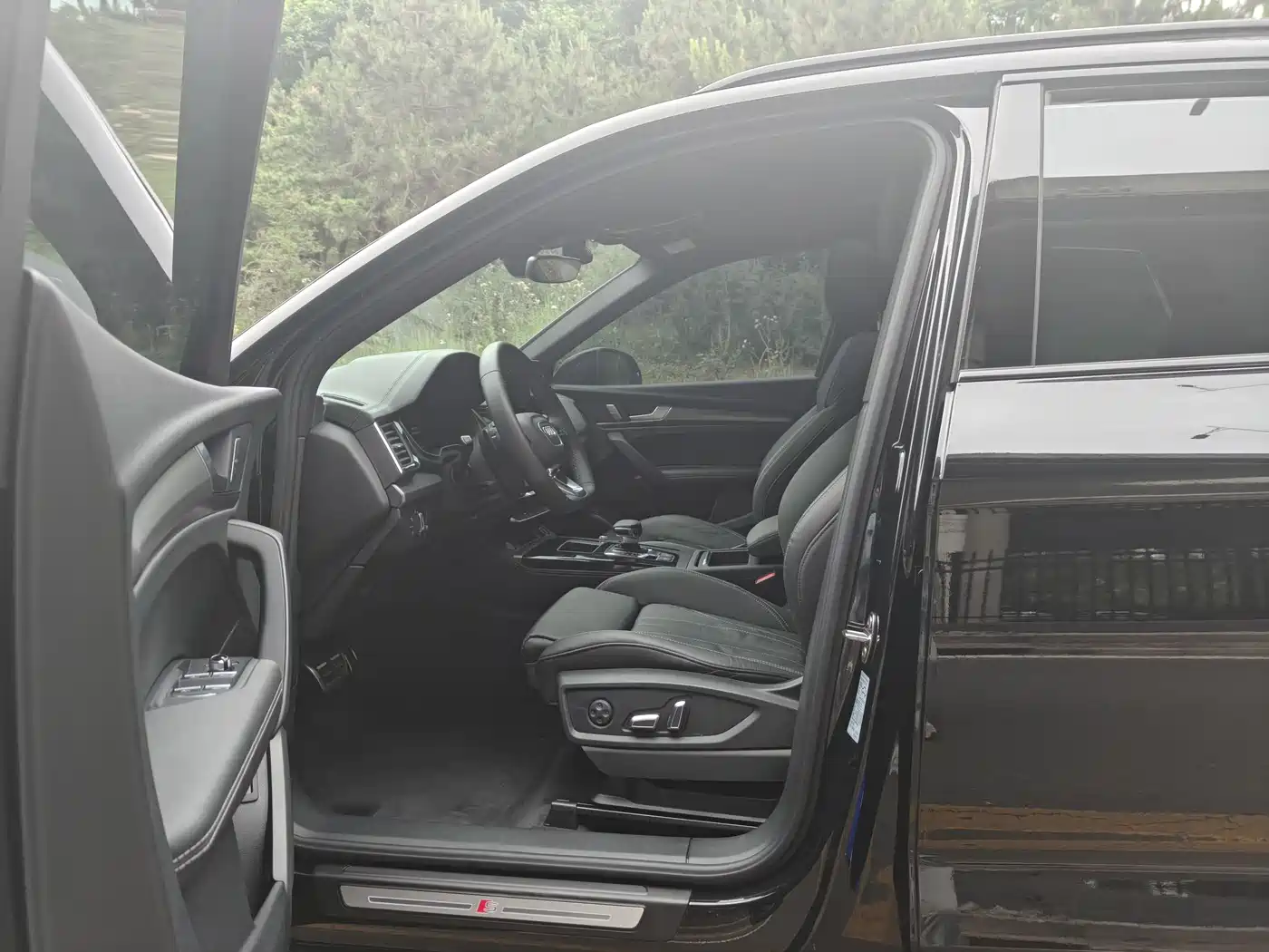 Audi Q5L 2024 Model 40 TFSI Luxury Dynamic фото 8