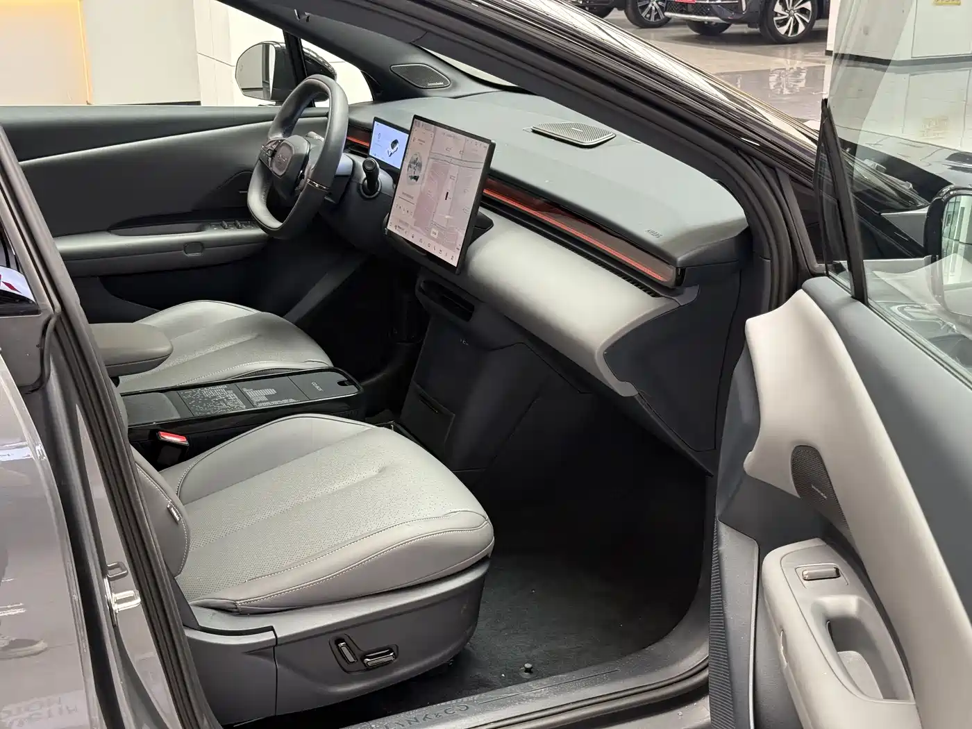 Lynk & Co Z20 2025 530km RWD Pro фото 12