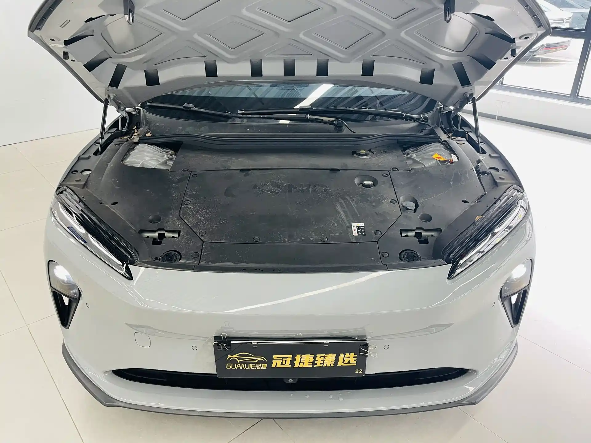 Фото 2 - NIO ET5T