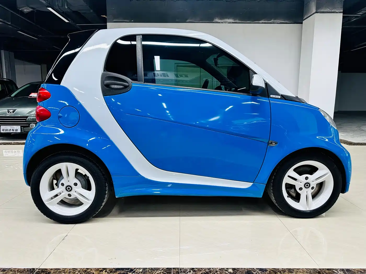 smart fortwo 2013 2013 1.0 MHD Hardtop Ice Special Edition