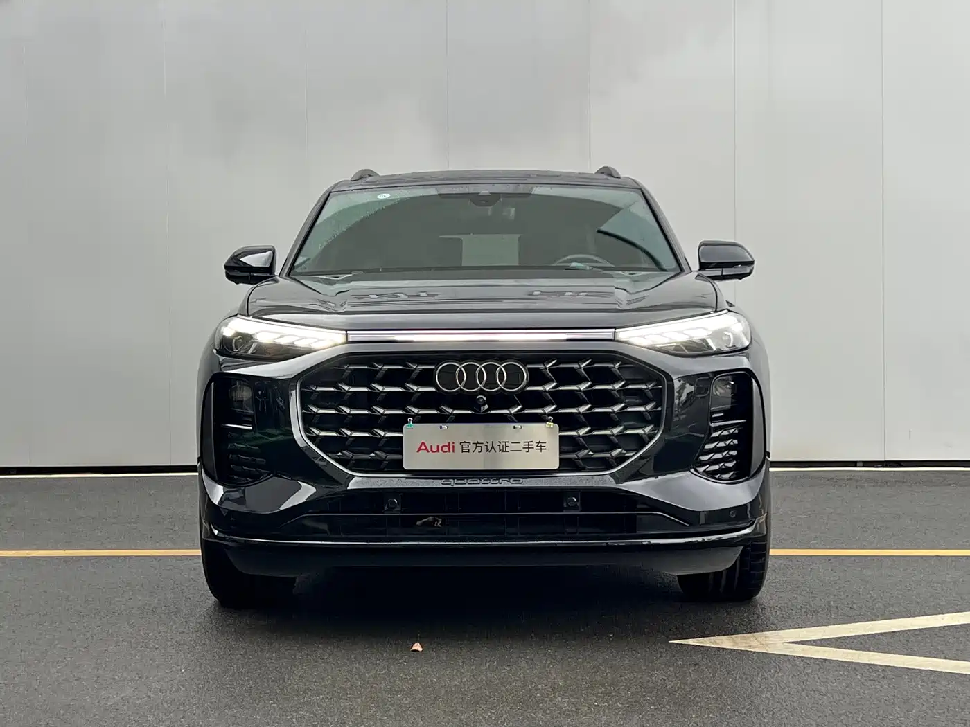 Audi Q6 2025 2024 45 TFSI quattro Black Warrior Edition 6-seater