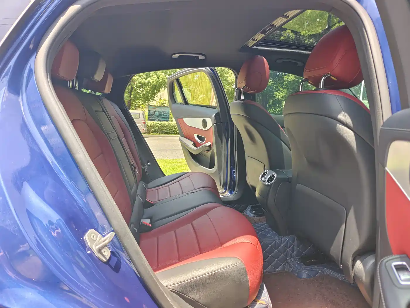 Mercedes-Benz GLC Coupe 2018 GLC 200 4MATIC Coupe SUV фото 10