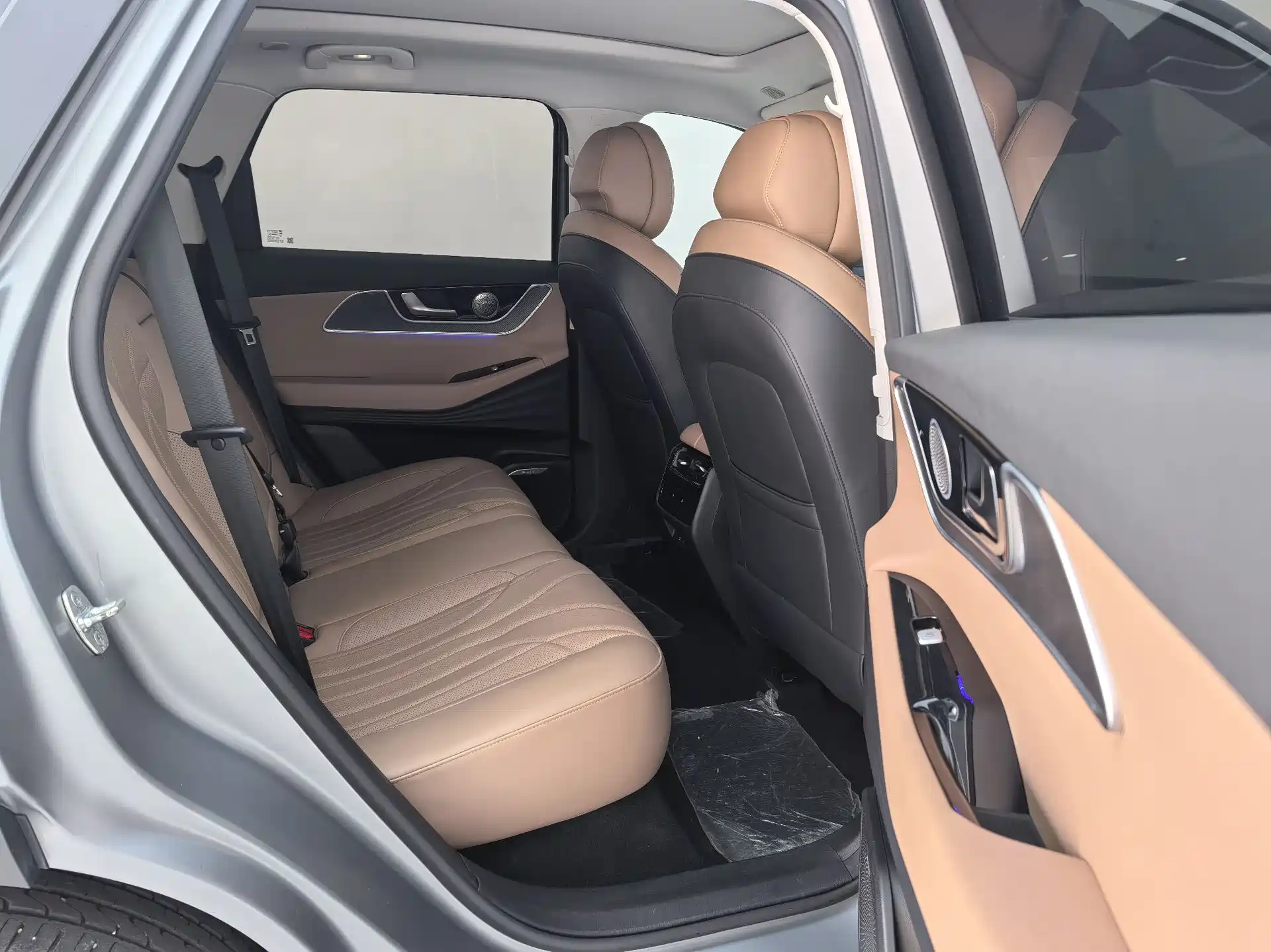 Фото 14 - Chery Tiggo 8L