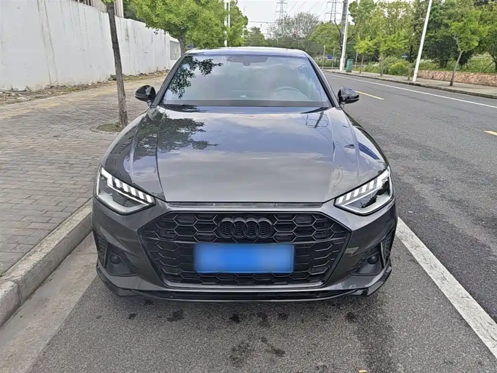 Audi A4L 2023 40 TFSI Luxury Sport фото 3
