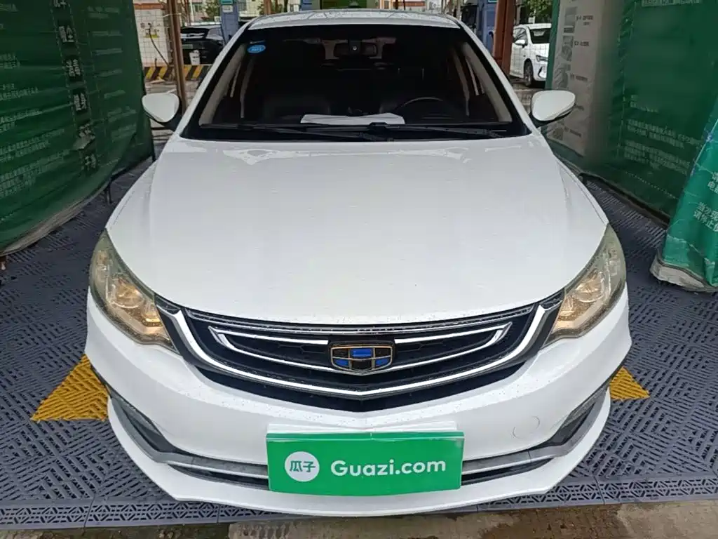 Фото 3 - Geely Vision