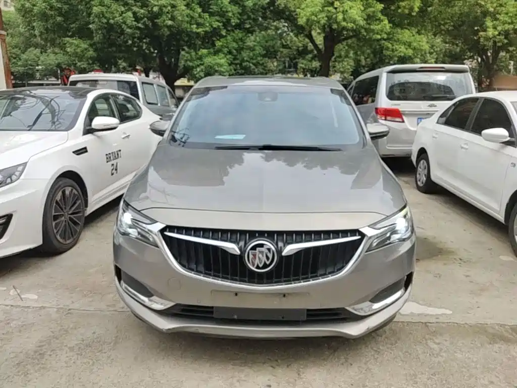 Фото 3 - Buick GL6