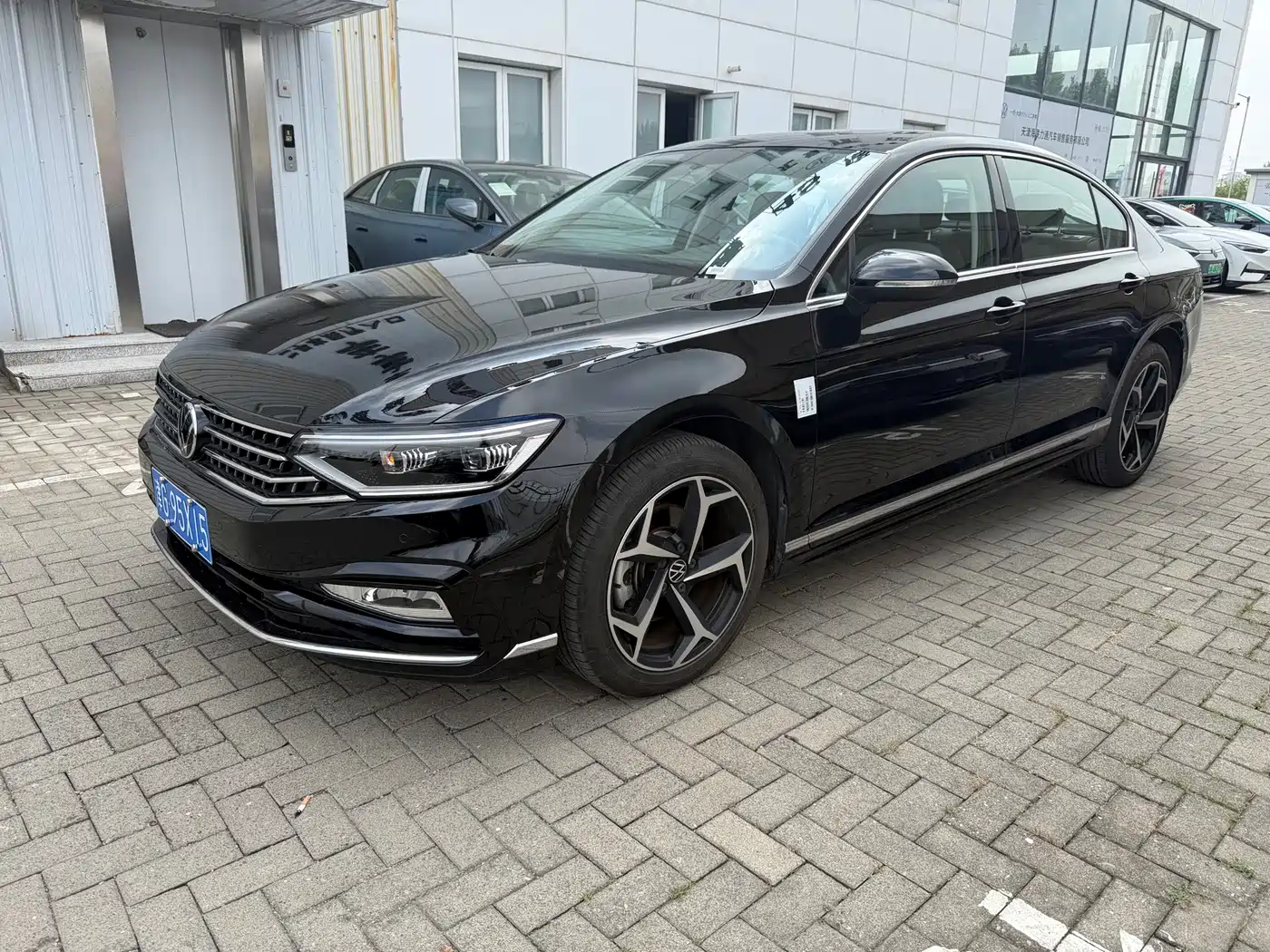 Volkswagen Magotan 2025 2025 Popular Edition 280TSI DSG Comfort
