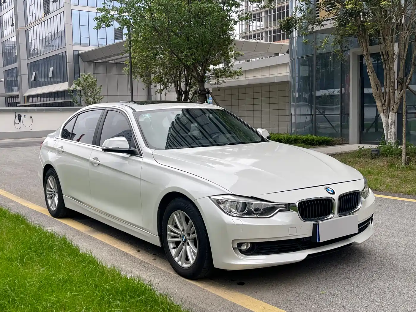 BMW 3 Series 2014 320Li Fashion фото 3