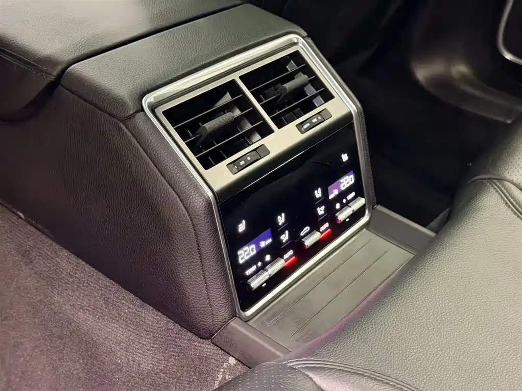 Porsche Panamera 2017 Panamera 4 Sport Turismo 3.0T фото 15