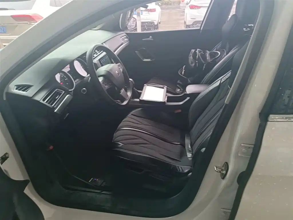 Peugeot 408 2018 350THP Automatic Luxury Edition фото 15